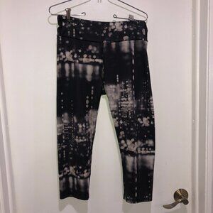 5 for $10 Ladies KOS USA Athletic Capri Size L